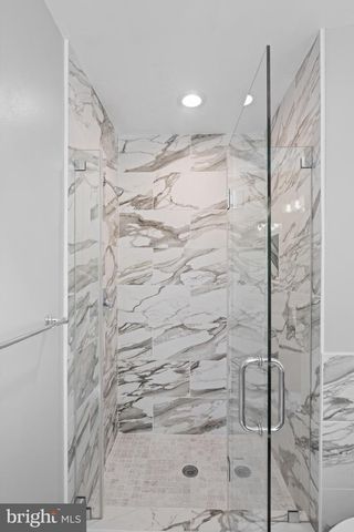 1285 FARM RD, Berwyn, PA 19312