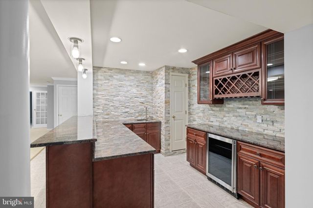 1285 FARM RD, Berwyn, PA 19312