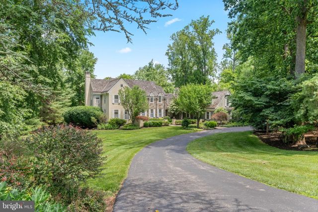 1285 FARM RD, Berwyn, PA 19312