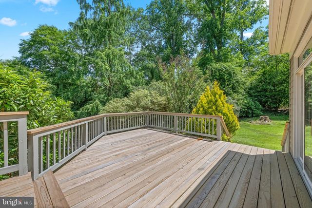 1285 FARM RD, Berwyn, PA 19312