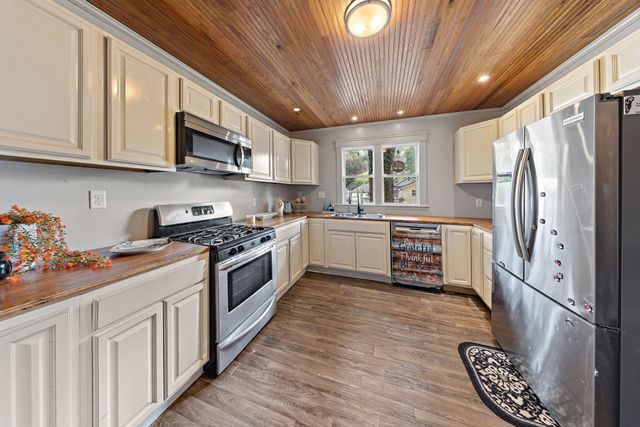 411 E Hamilton Street, Union Mills, IN 46382