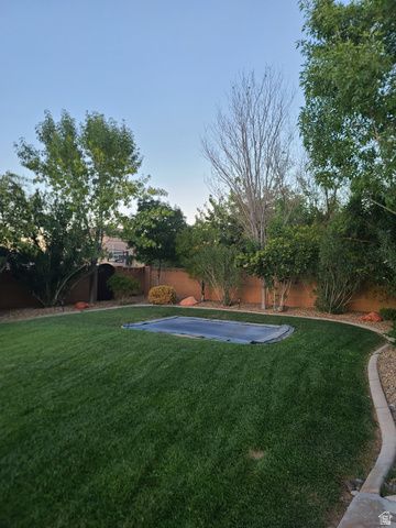 211 E SWALLOWTAIL LN, Washington, UT 84780