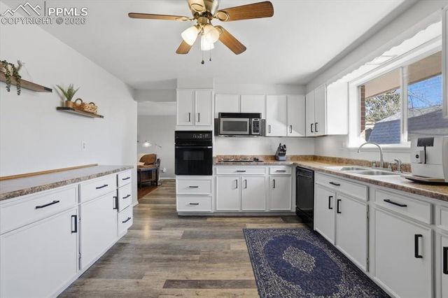 2005 Carlton Avenue, Colorado Springs, CO 80909