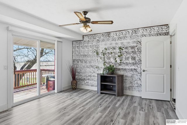 8614 S 39th Street, Bellevue, NE 68147