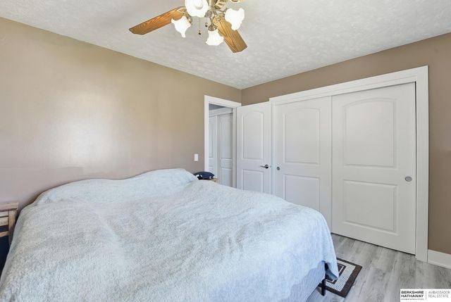 8614 S 39th Street, Bellevue, NE 68147
