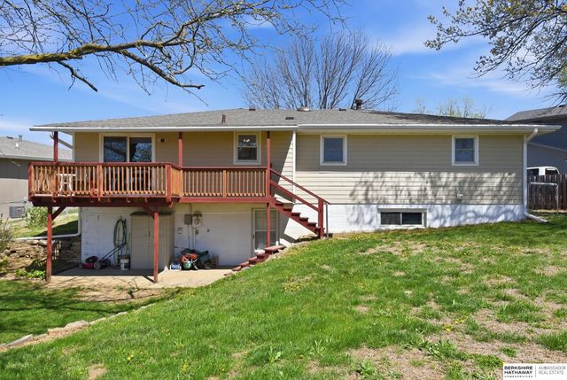 8614 S 39th Street, Bellevue, NE 68147