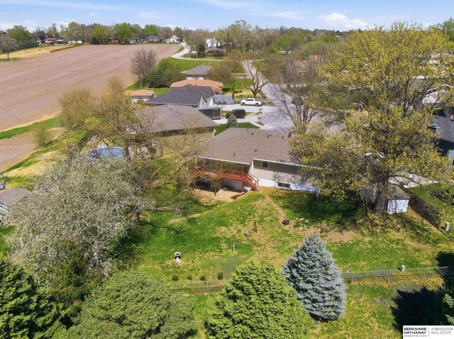 8614 S 39th Street, Bellevue, NE 68147
