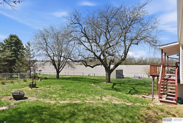 8614 S 39th Street, Bellevue, NE 68147