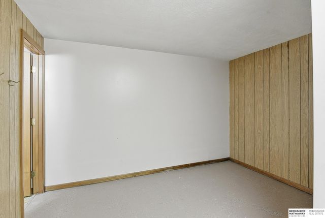 8614 S 39th Street, Bellevue, NE 68147