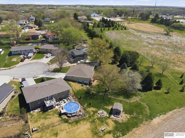 8614 S 39th Street, Bellevue, NE 68147