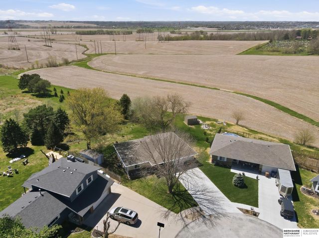 8614 S 39th Street, Bellevue, NE 68147