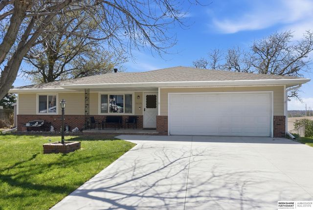 8614 S 39th Street, Bellevue, NE 68147