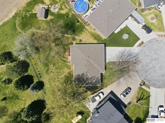 8614 S 39th Street, Bellevue, NE 68147