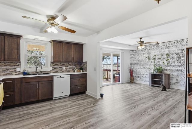 8614 S 39th Street, Bellevue, NE 68147