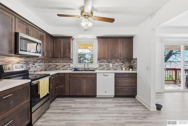 8614 S 39th Street, Bellevue, NE 68147