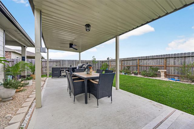 10626 Deussen Lane, Texas City, TX 77591