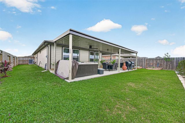 10626 Deussen Lane, Texas City, TX 77591