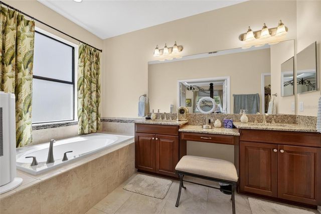 204 DAKOTA HILL DRIVE, Seffner, FL 33584