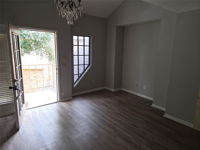 2425 Holly Hall Street 107, Houston, TX 77054