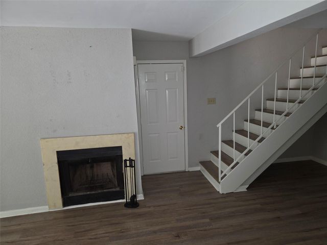 2425 Holly Hall Street 107, Houston, TX 77054