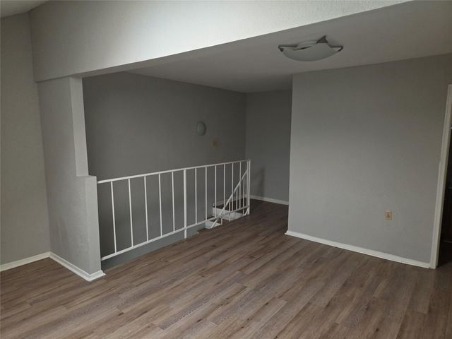 2425 Holly Hall Street 107, Houston, TX 77054