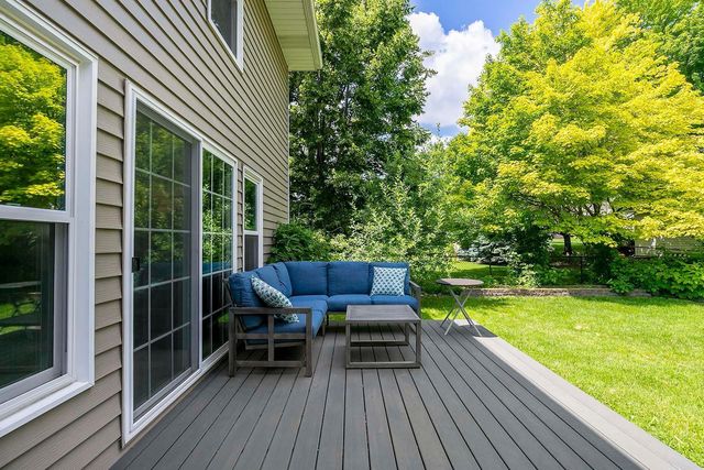 12942 Maple Knoll Way, Maple Grove, MN 55369
