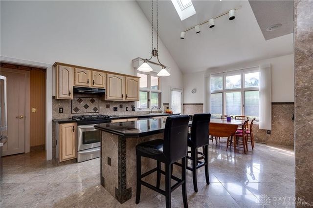 1770 W Rahn Road, Dayton, OH 45459