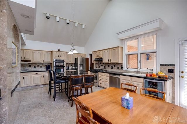 1770 W Rahn Road, Dayton, OH 45459