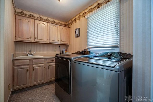 1770 W Rahn Road, Dayton, OH 45459