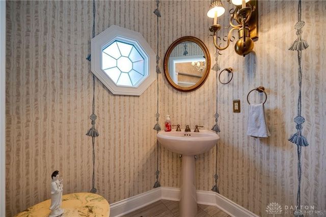 1770 W Rahn Road, Dayton, OH 45459