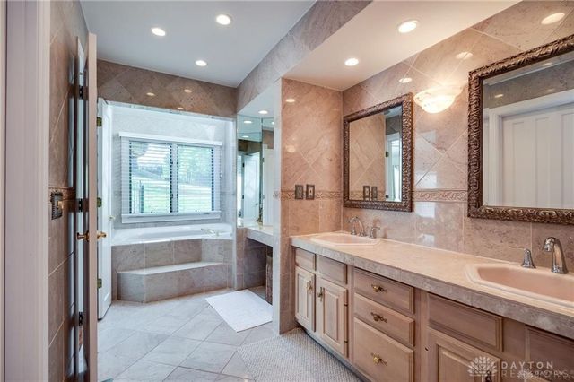 1770 W Rahn Road, Dayton, OH 45459