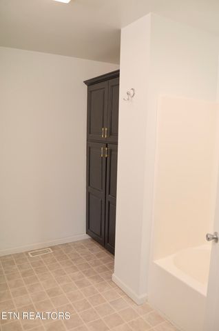 329 Hilltop Drive, Crossville, TN 38555