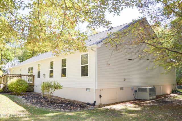 329 Hilltop Drive, Crossville, TN 38555