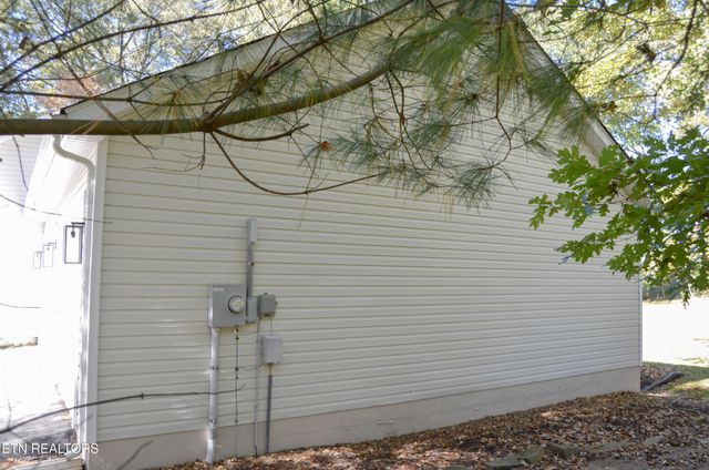 329 Hilltop Drive, Crossville, TN 38555