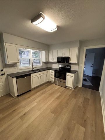 5317 Waukomis Drive, Kansas City, MO 64151