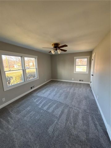 5317 Waukomis Drive, Kansas City, MO 64151