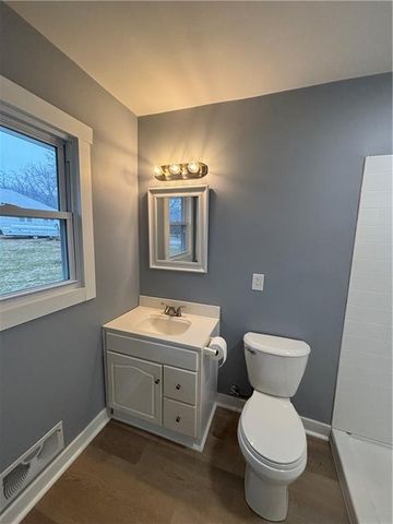 5317 Waukomis Drive, Kansas City, MO 64151