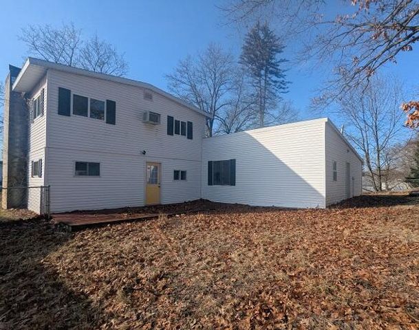 189 Ackerson Lake Drive, Jackson, MI 49201