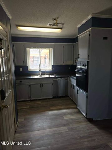 2009 Melvin Road, Pearl, MS 39208