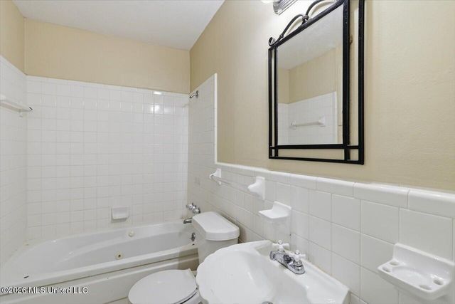 2009 Melvin Road, Pearl, MS 39208