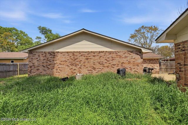 2009 Melvin Road, Pearl, MS 39208