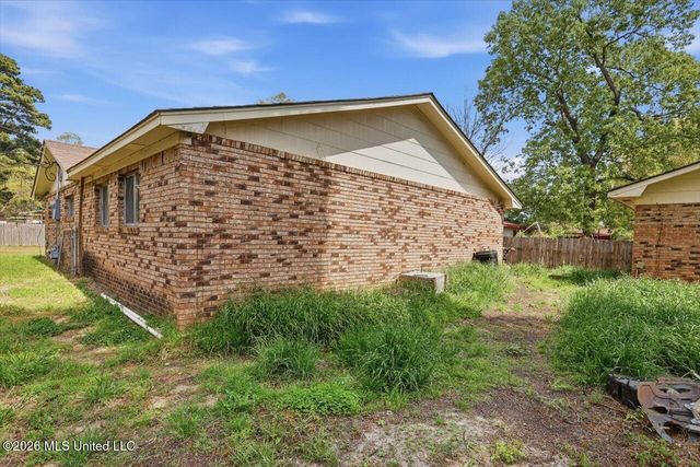 2009 Melvin Road, Pearl, MS 39208