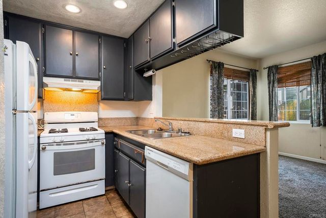 4338 Montalvo 3, San Diego, CA 92107