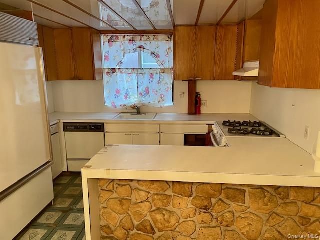 39-47 49th Street, Sunnyside, NY 11104