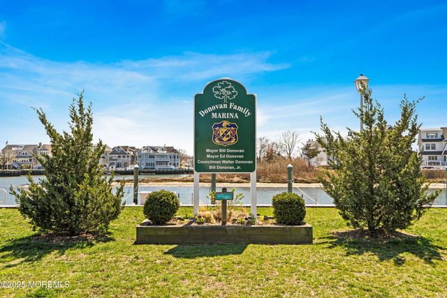 45 Stockton Lake Boulevard, Manasquan, NJ 08736