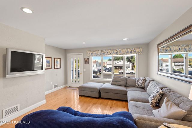 45 Stockton Lake Boulevard, Manasquan, NJ 08736