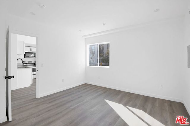 1610 S Beverly Glen Boulevard 10, Los Angeles, CA 90024