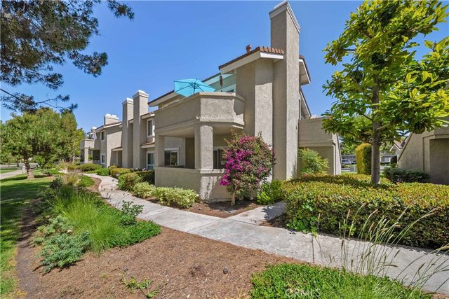632 Springbrook 7, Irvine, CA 92614