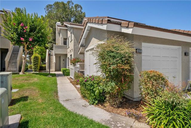 632 Springbrook 7, Irvine, CA 92614