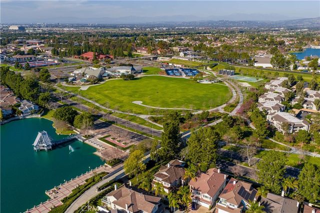 632 Springbrook 7, Irvine, CA 92614